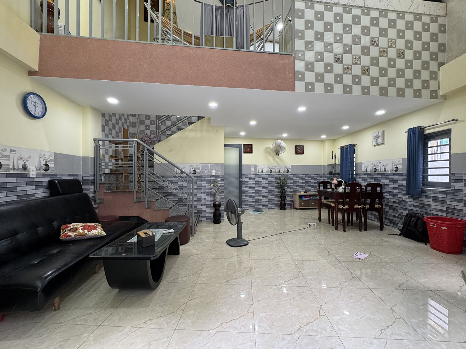 Nhà phố 3 lầu, góc 2 mặt tiền hêm 6m khu cao cấp Hồ Biểu Chánh, hẻm thông ra HVBánh, LVSỹ, Q.PNhuận